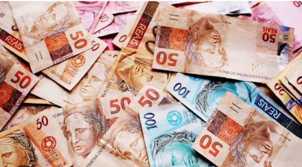 UM SALÁRIO MÍNIMO - 1.518,00